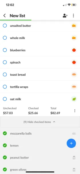 Une liste de courses Listonic avec les prix sur les articles et le total en bas de l’écran