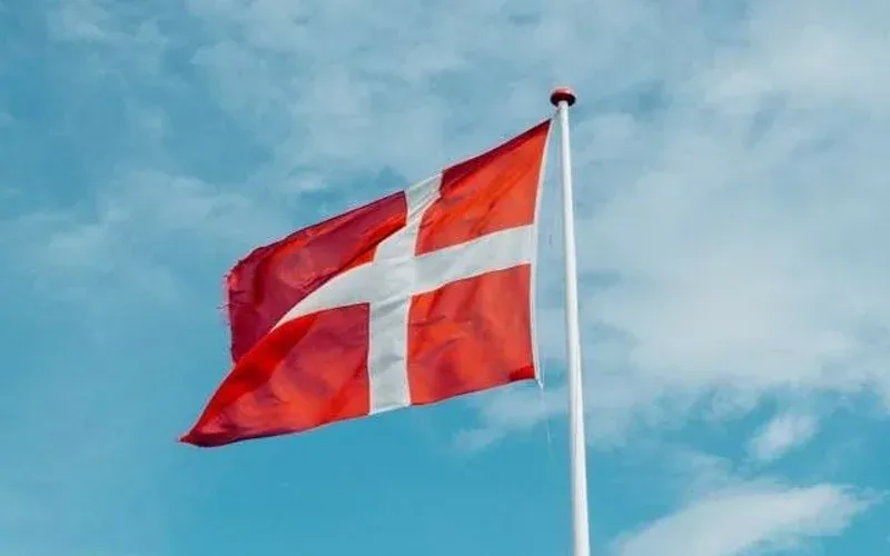 A photo illustrating the Danish diet food list